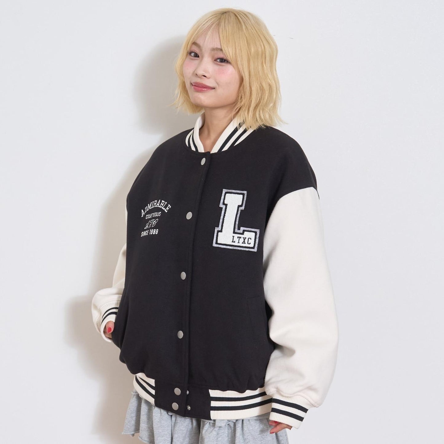 內襯絎縫棒球夾克