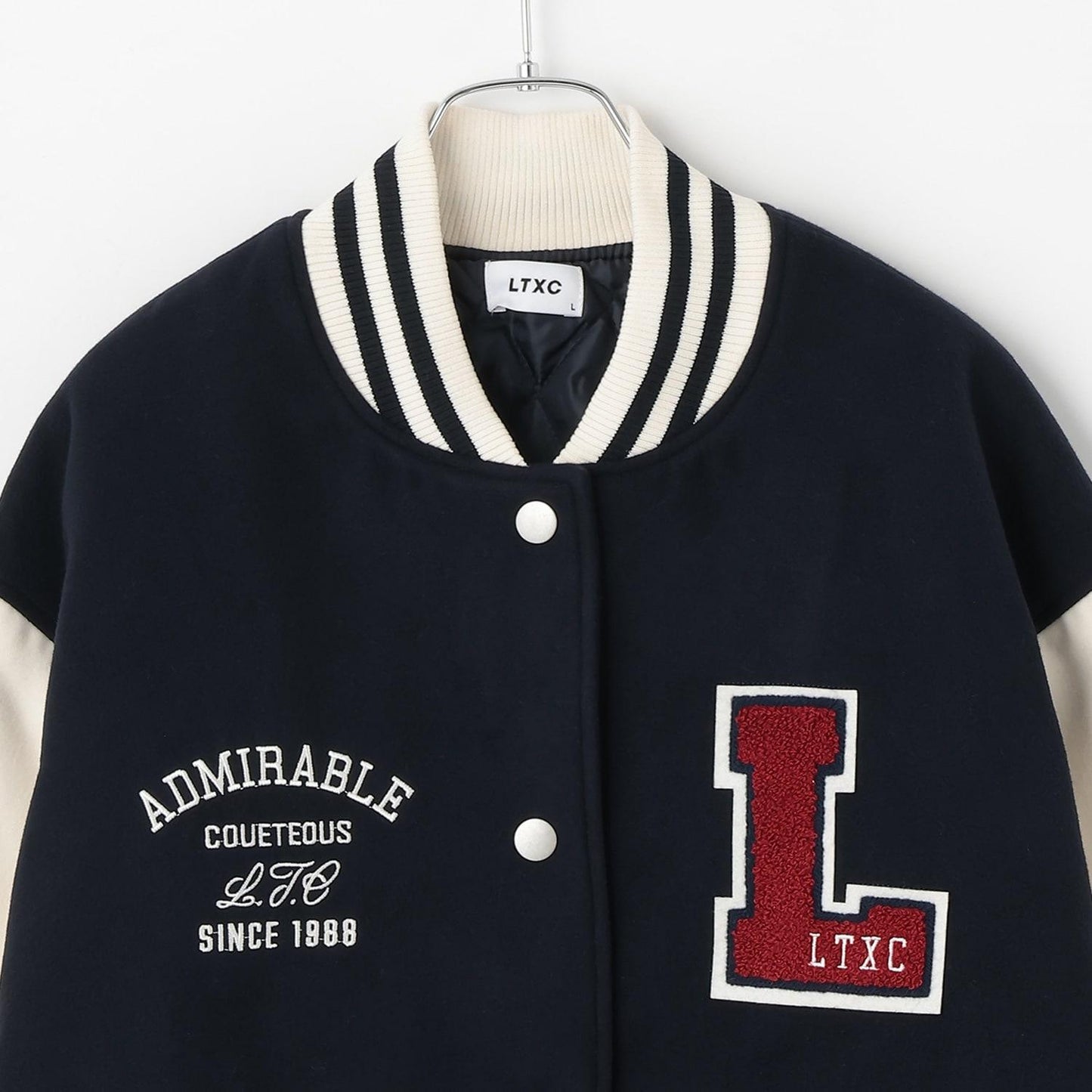 內襯絎縫棒球夾克