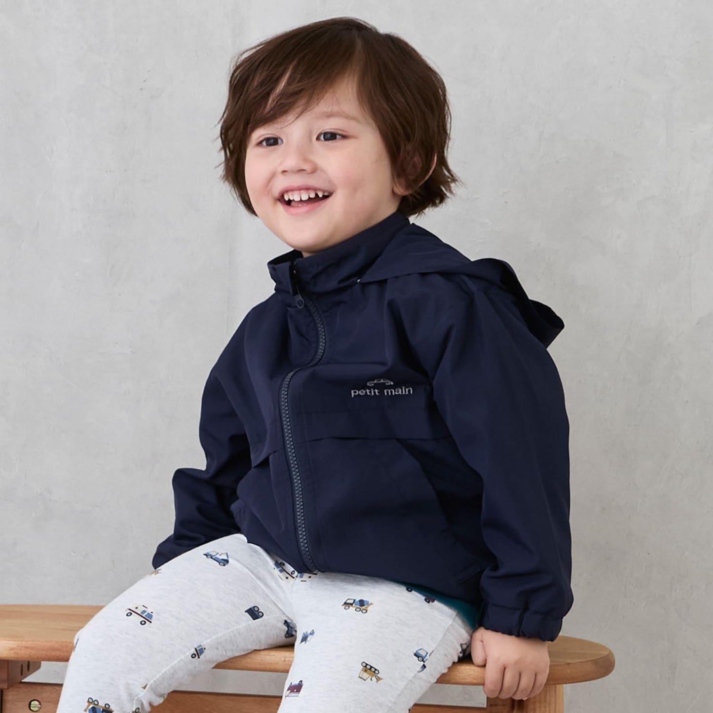 【防潑水加工】拼接款防風外套