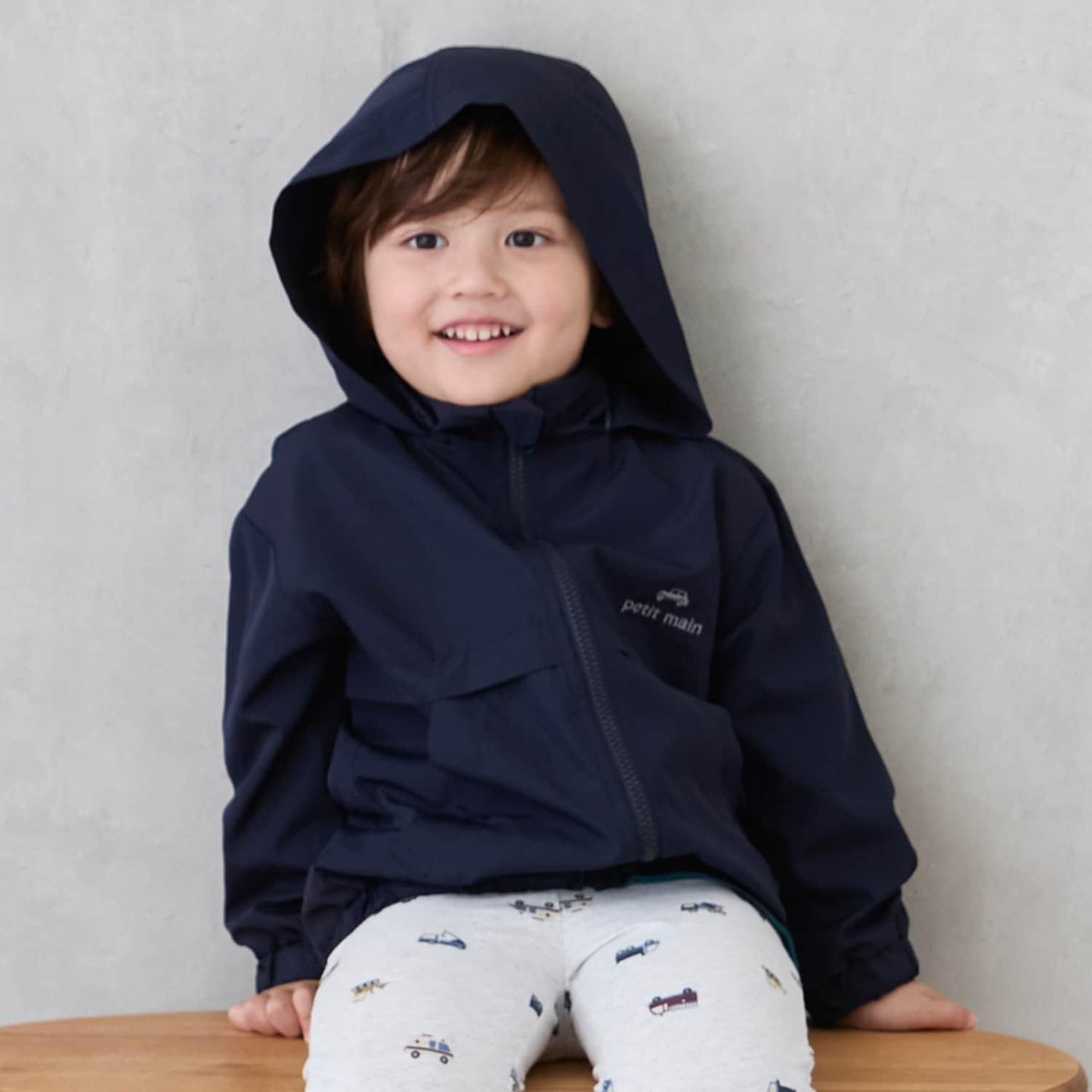 【防潑水加工】拼接款防風外套