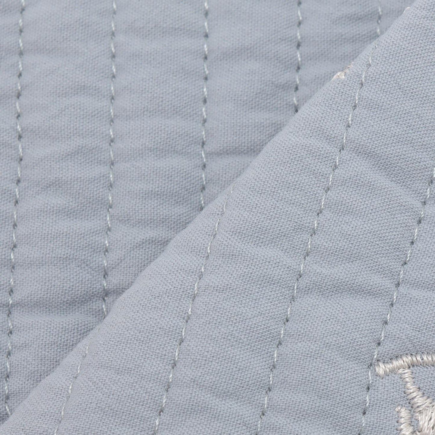 絎縫刺繡口水巾