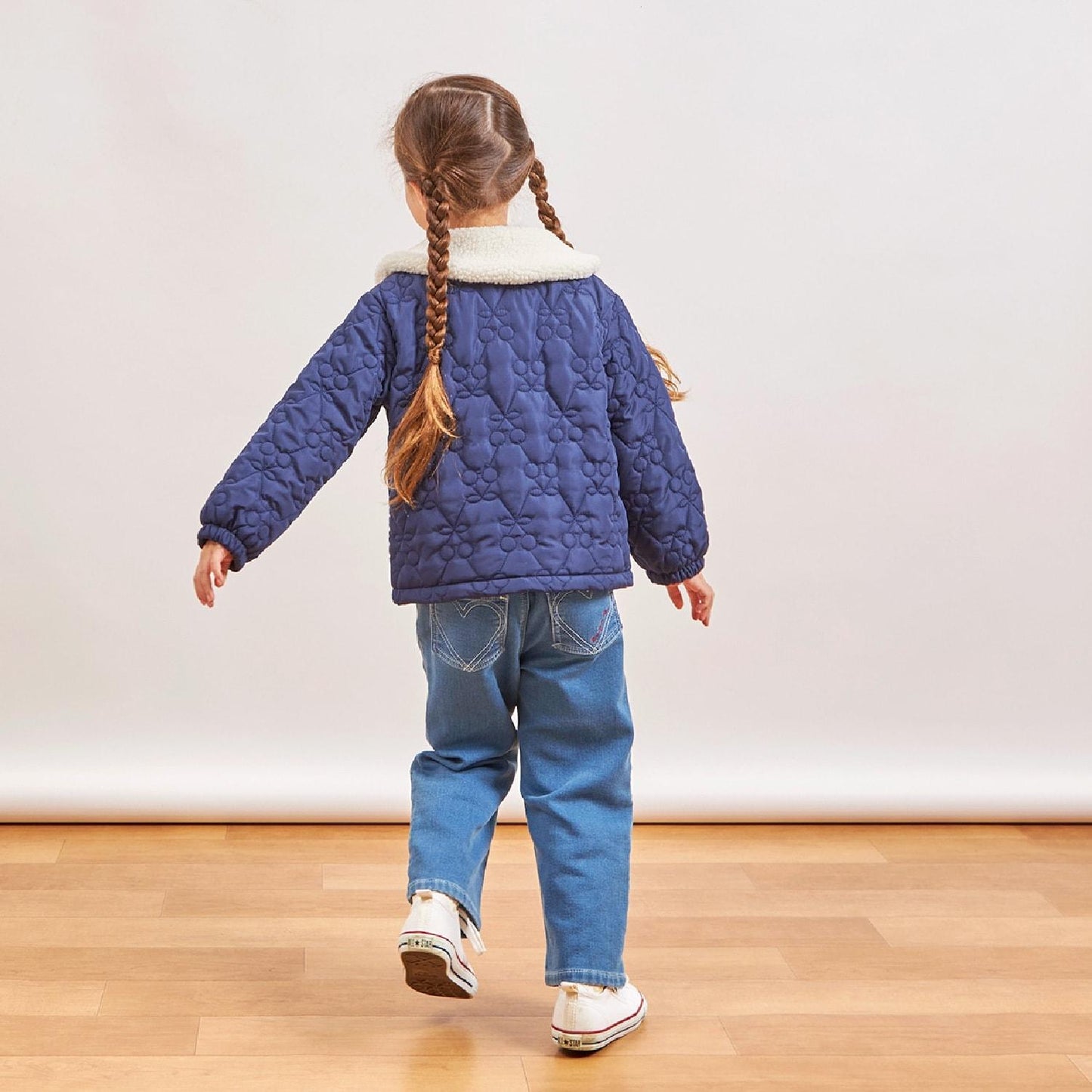 羊羔絨領櫻桃絎縫塔夫綢夾克