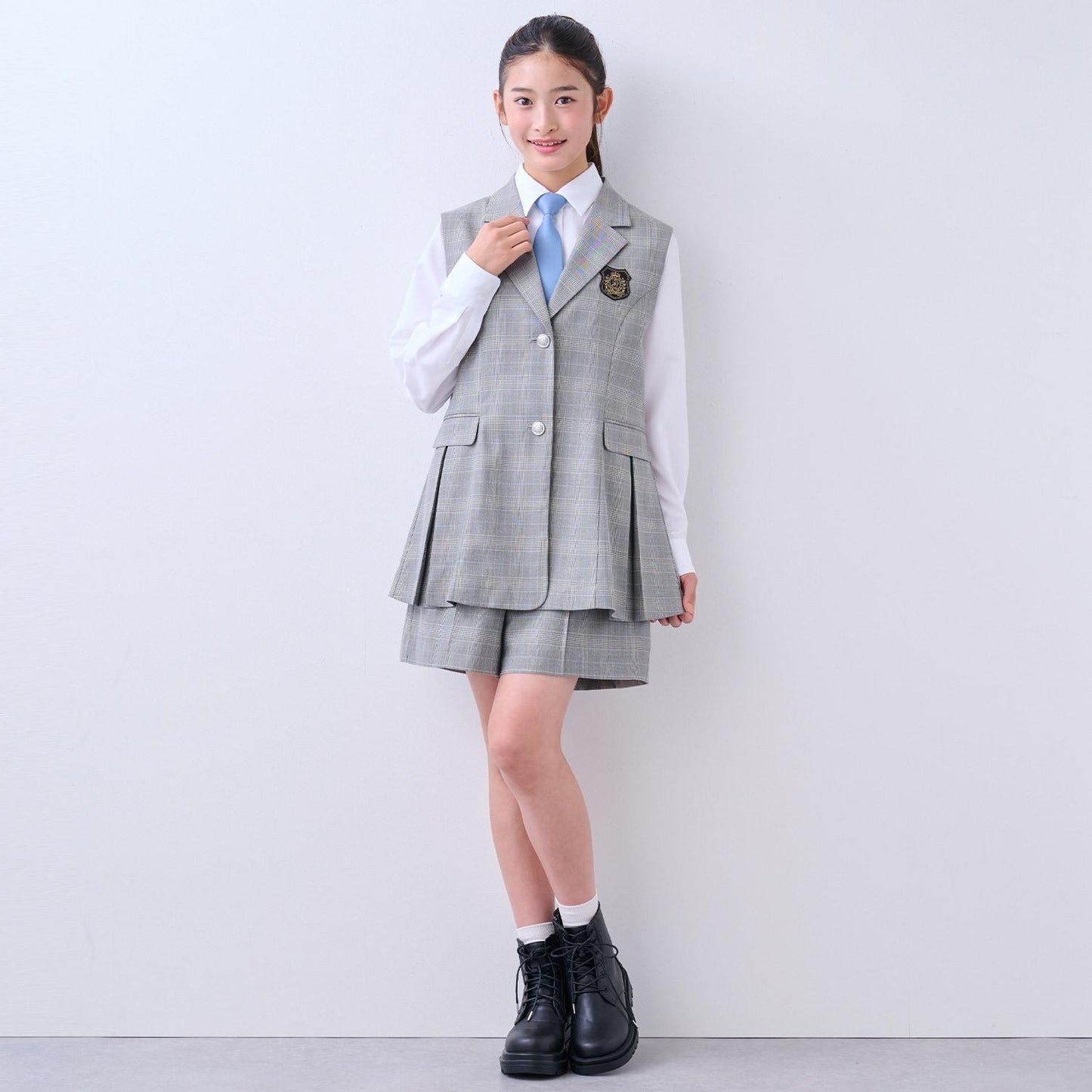 【畢業服】細羅紋刺繡圓領襪