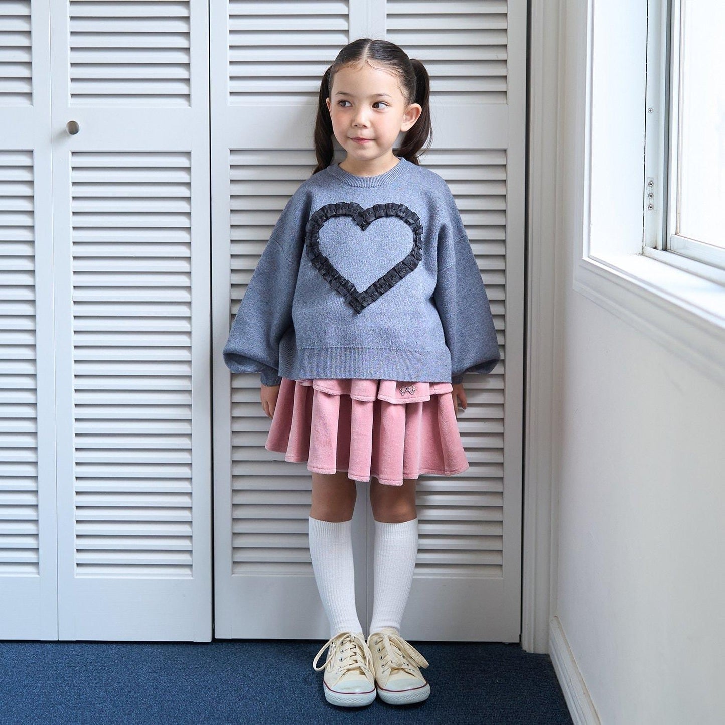 【像棉花糖般的穿著感】【可機洗】愛心蝴蝶結拼接圖案毛衣