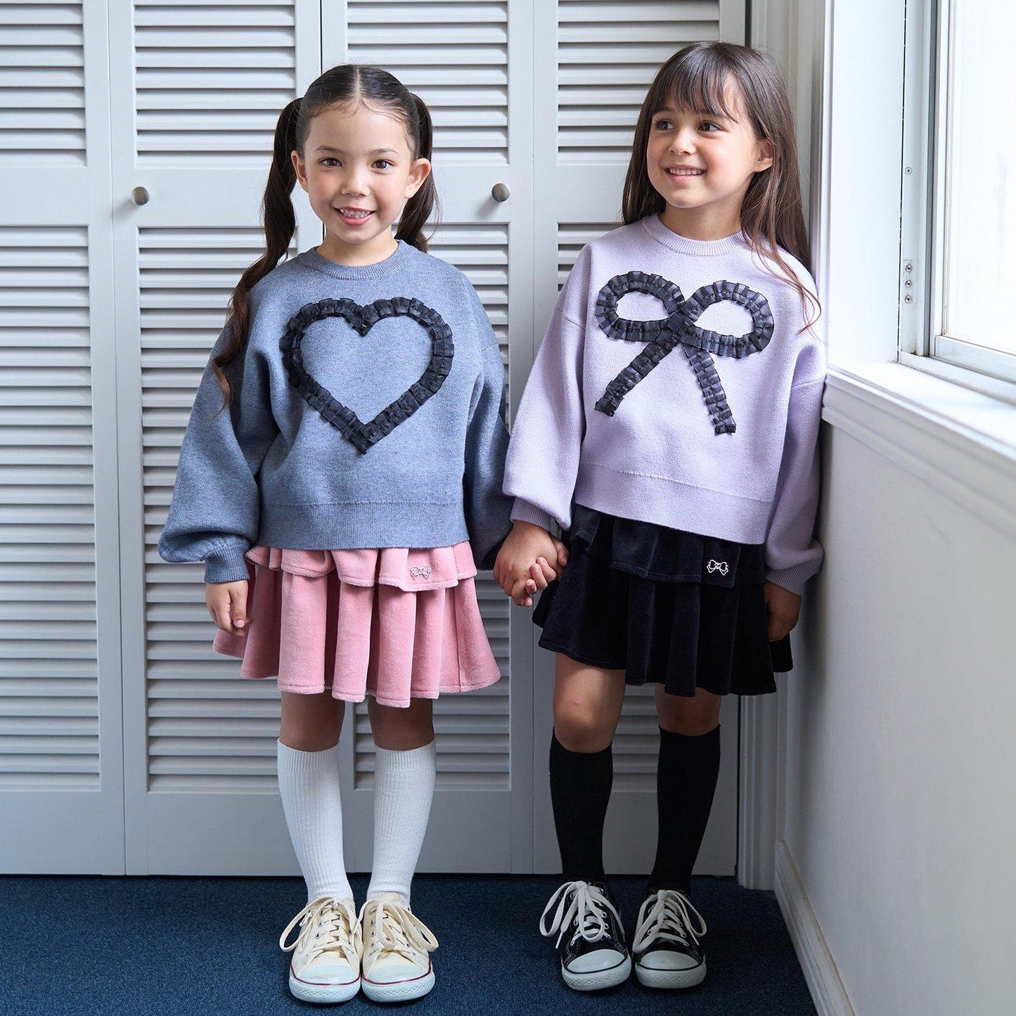 【像棉花糖般的穿著感】【可機洗】愛心蝴蝶結拼接圖案毛衣