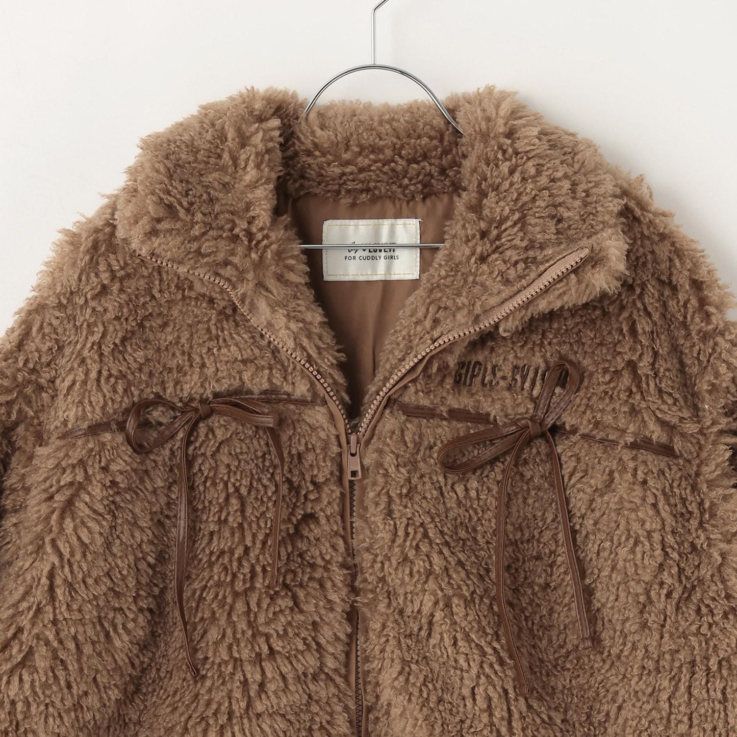 蝴蝶結點綴毛絨外套