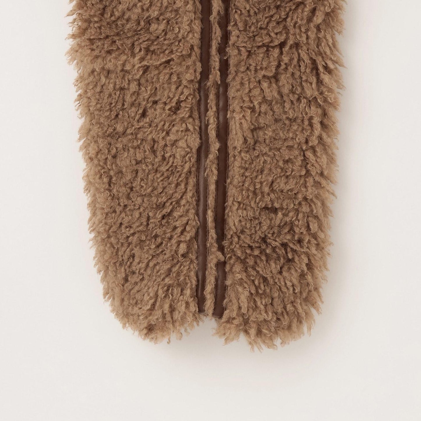 蝴蝶結點綴毛絨外套