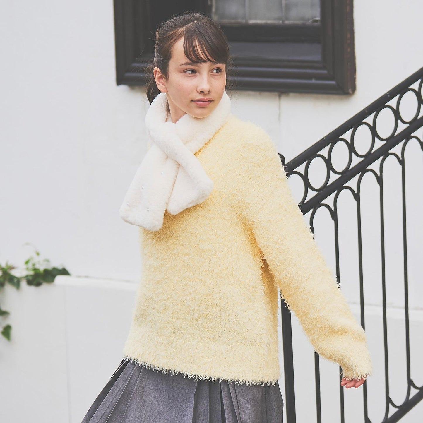 珍珠裝飾仿皮草領巾