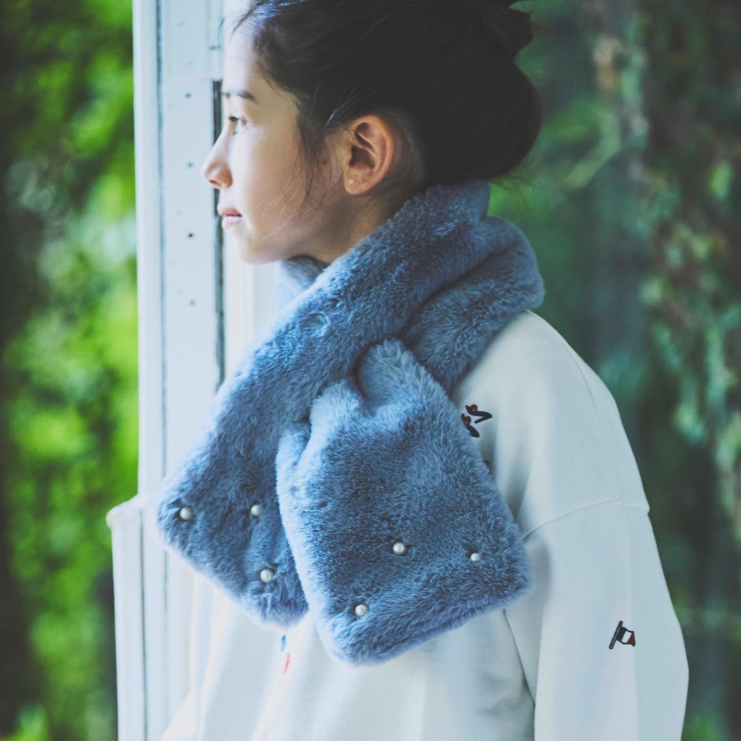 珍珠裝飾仿皮草領巾