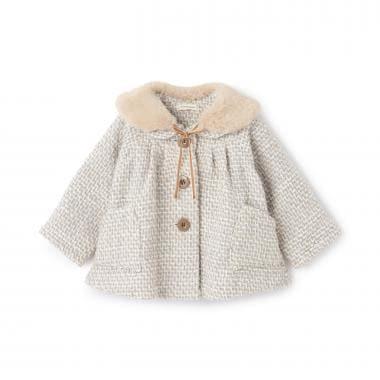 帶圍巾低領大衣