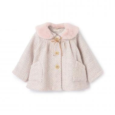 帶圍巾低領大衣