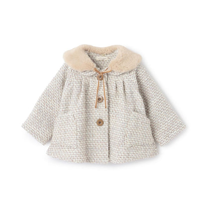 帶圍巾低領大衣