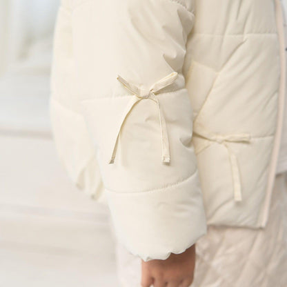 帶蝴蝶結羽絨夾克