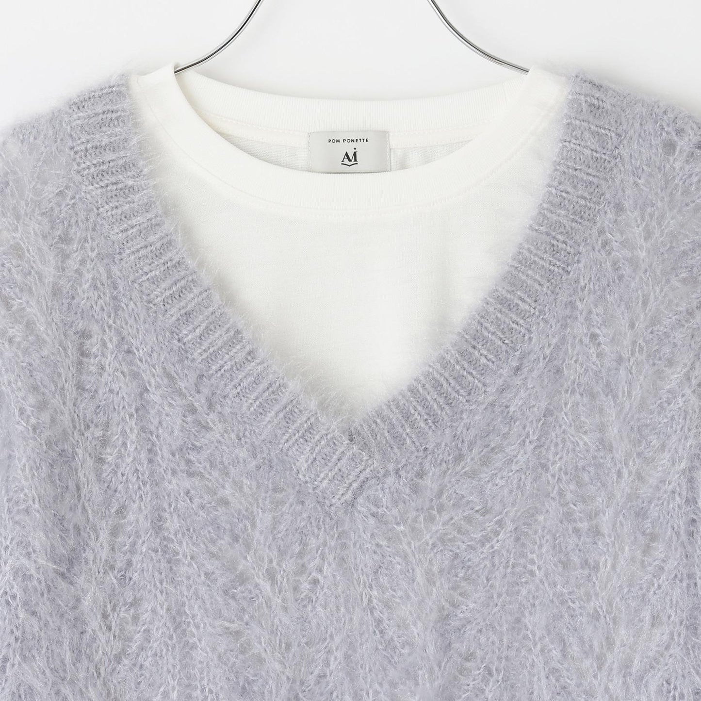 V領貓咪絨毛針織衫×T恤套裝