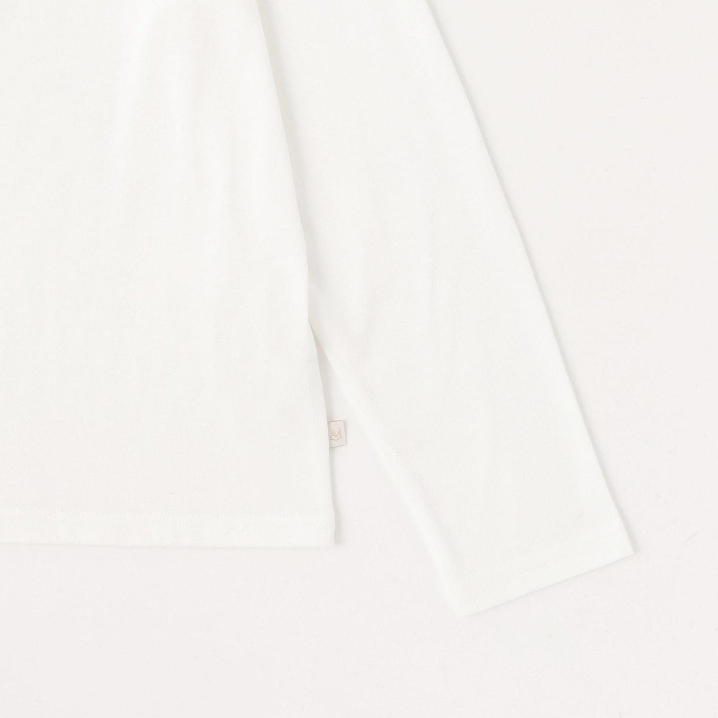 【AMI】鏤空針織套頭衫×T恤套裝