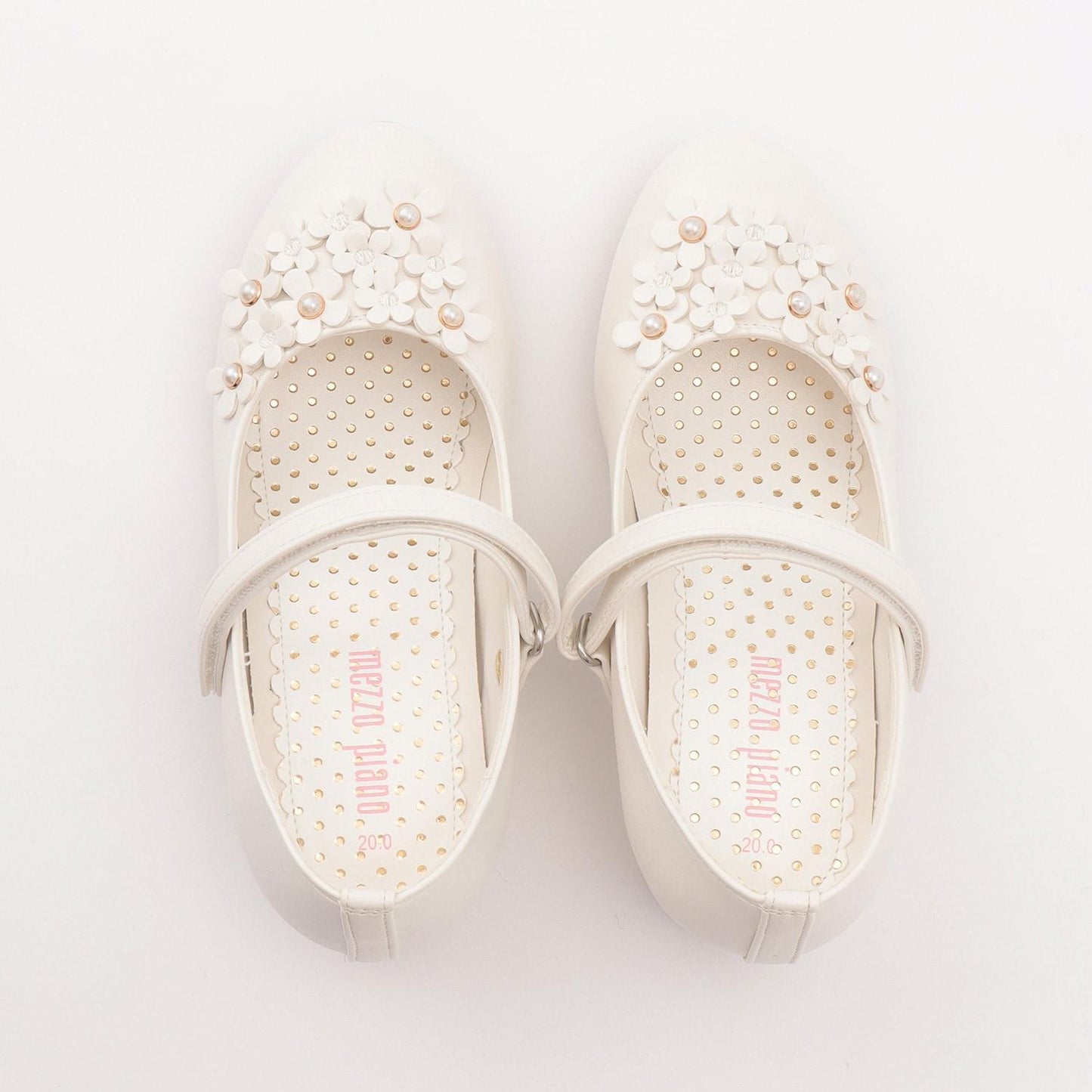 花朵裝飾帶扣鞋