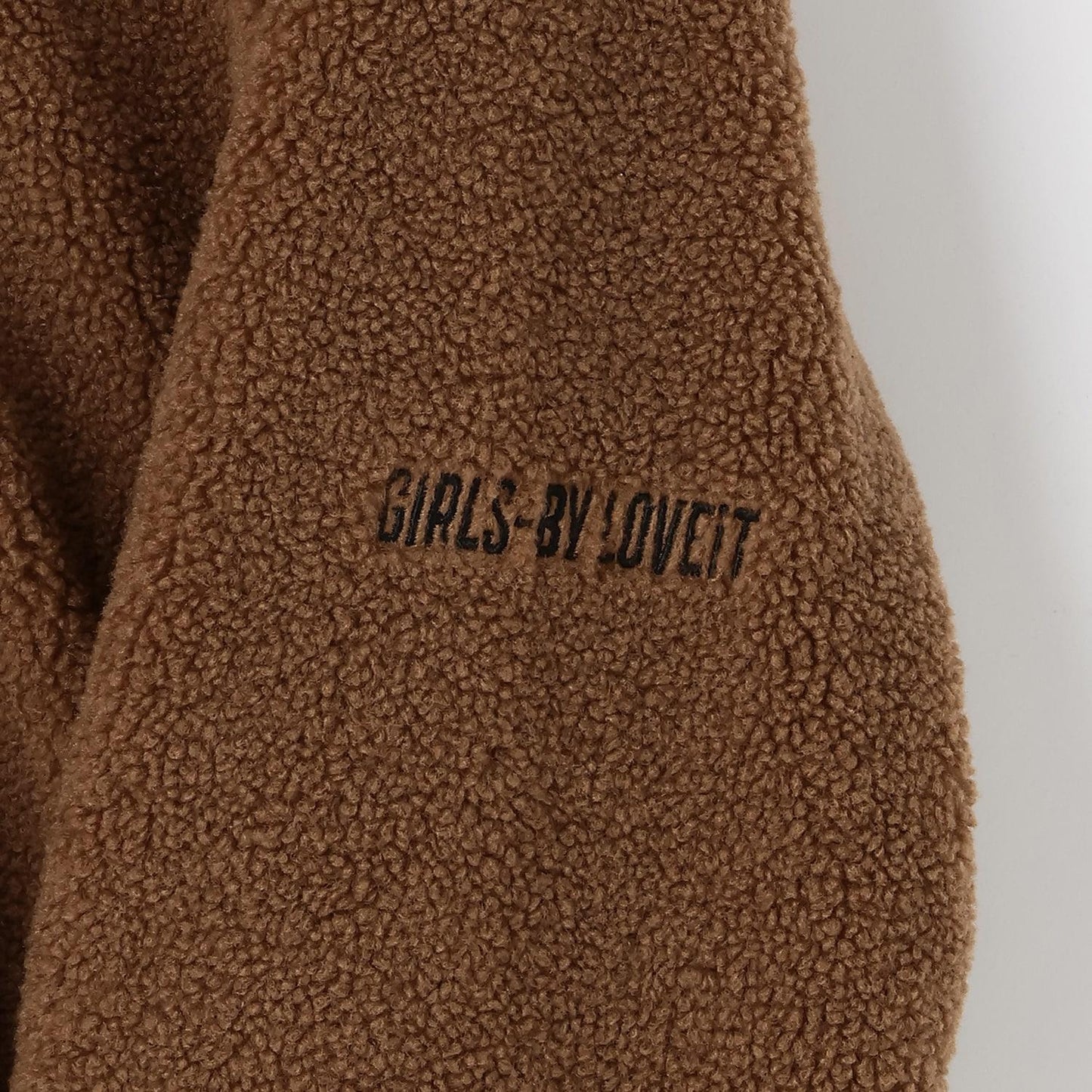 環扣短款羊羔絨粗呢大衣