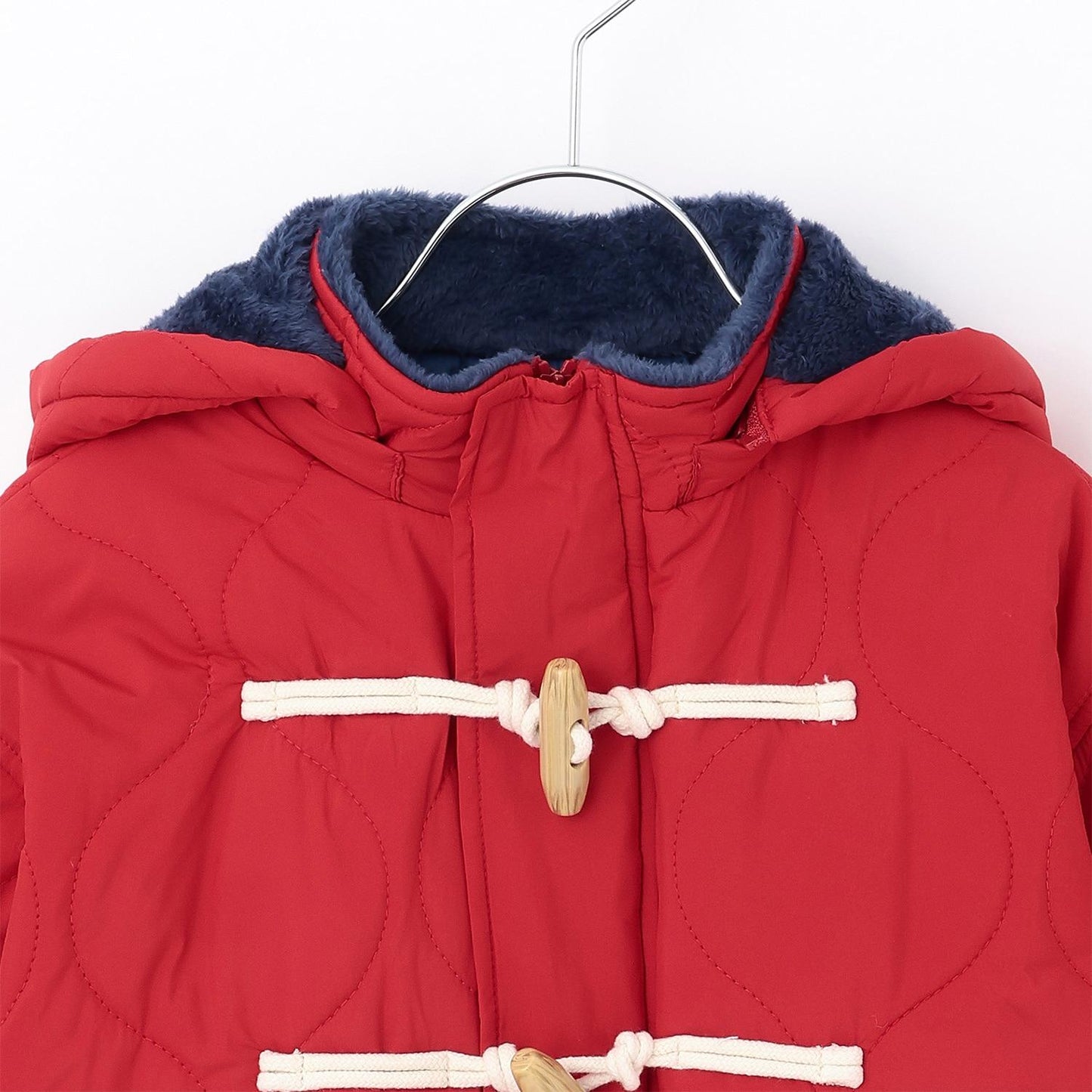 菱格絎縫牛角扣大衣