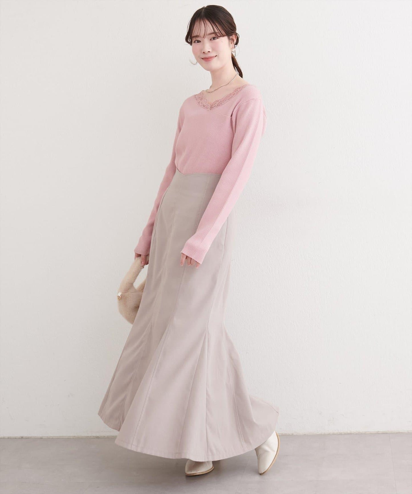 不對稱蕾絲領口羅紋針織套頭衫