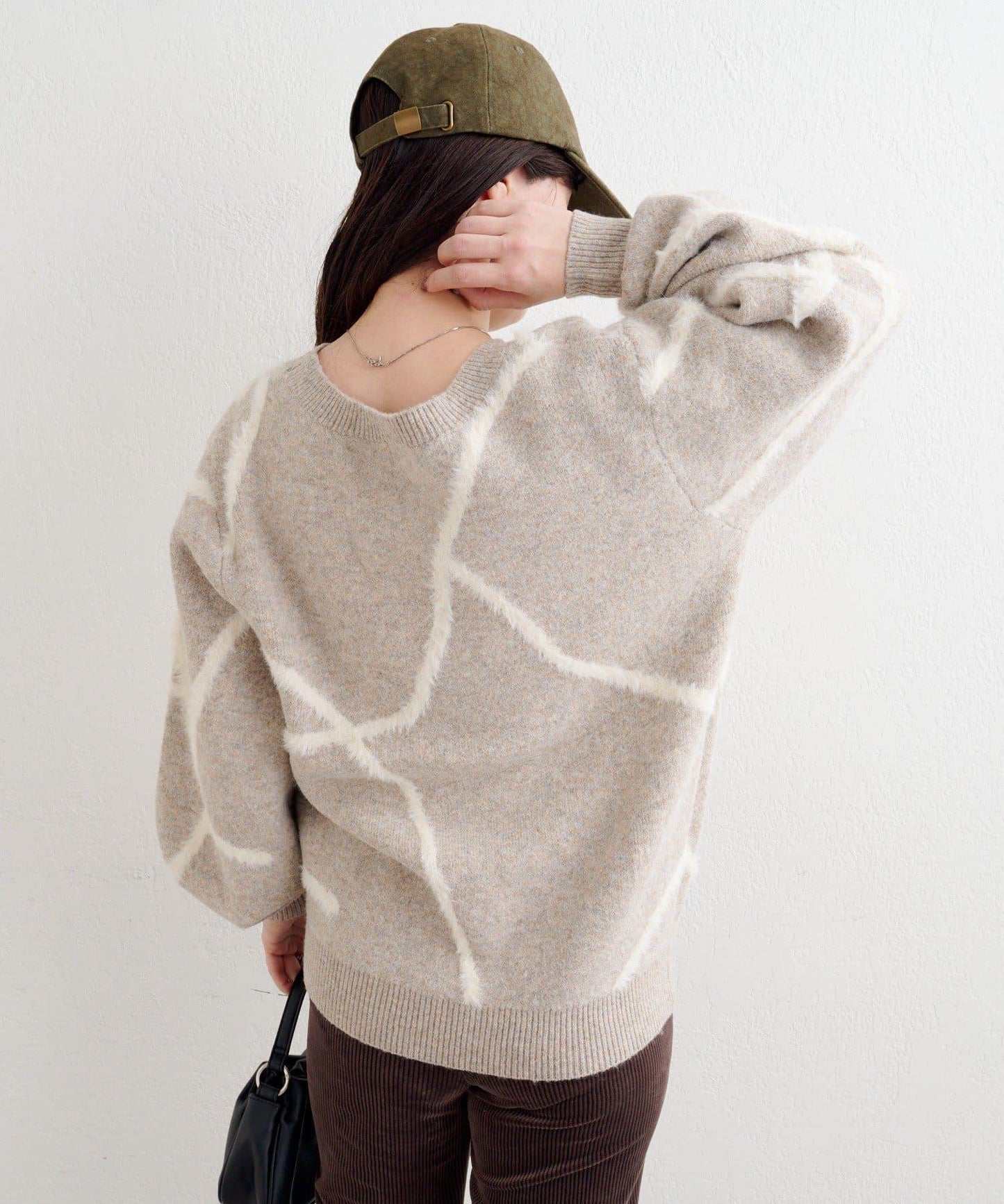 B 長毛線條針織套頭衫