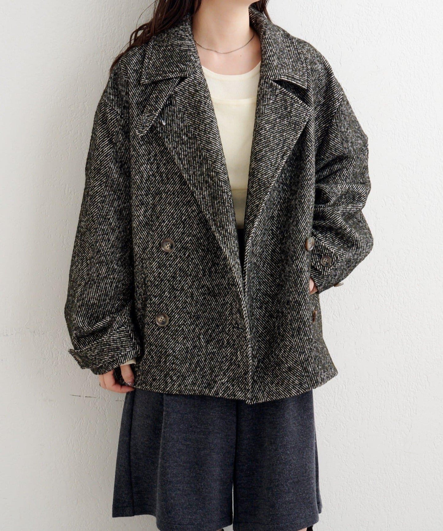 B 繭型西裝領大衣