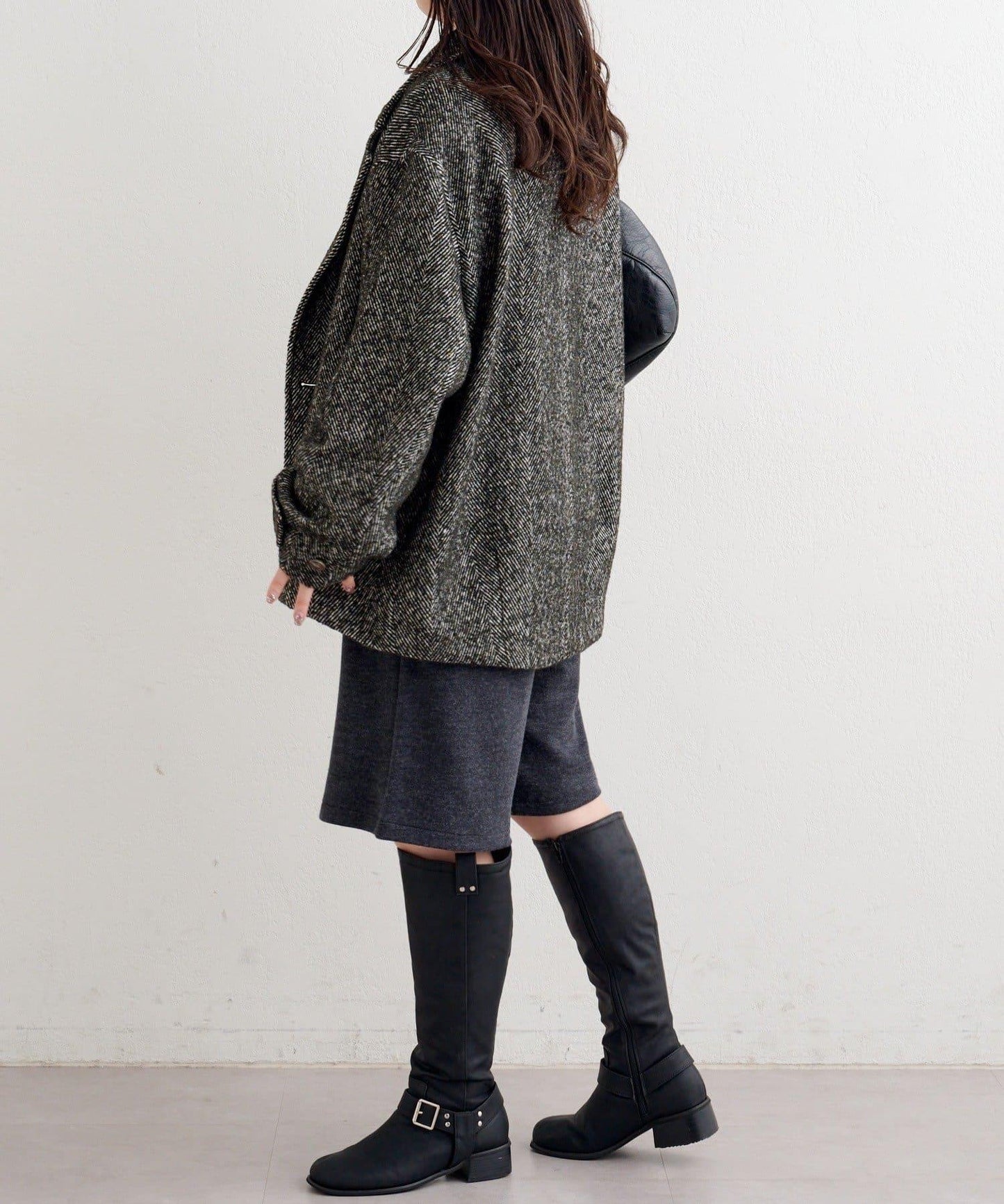 B 繭型西裝領大衣