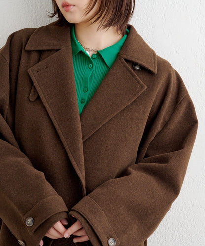B 繭型西裝領大衣