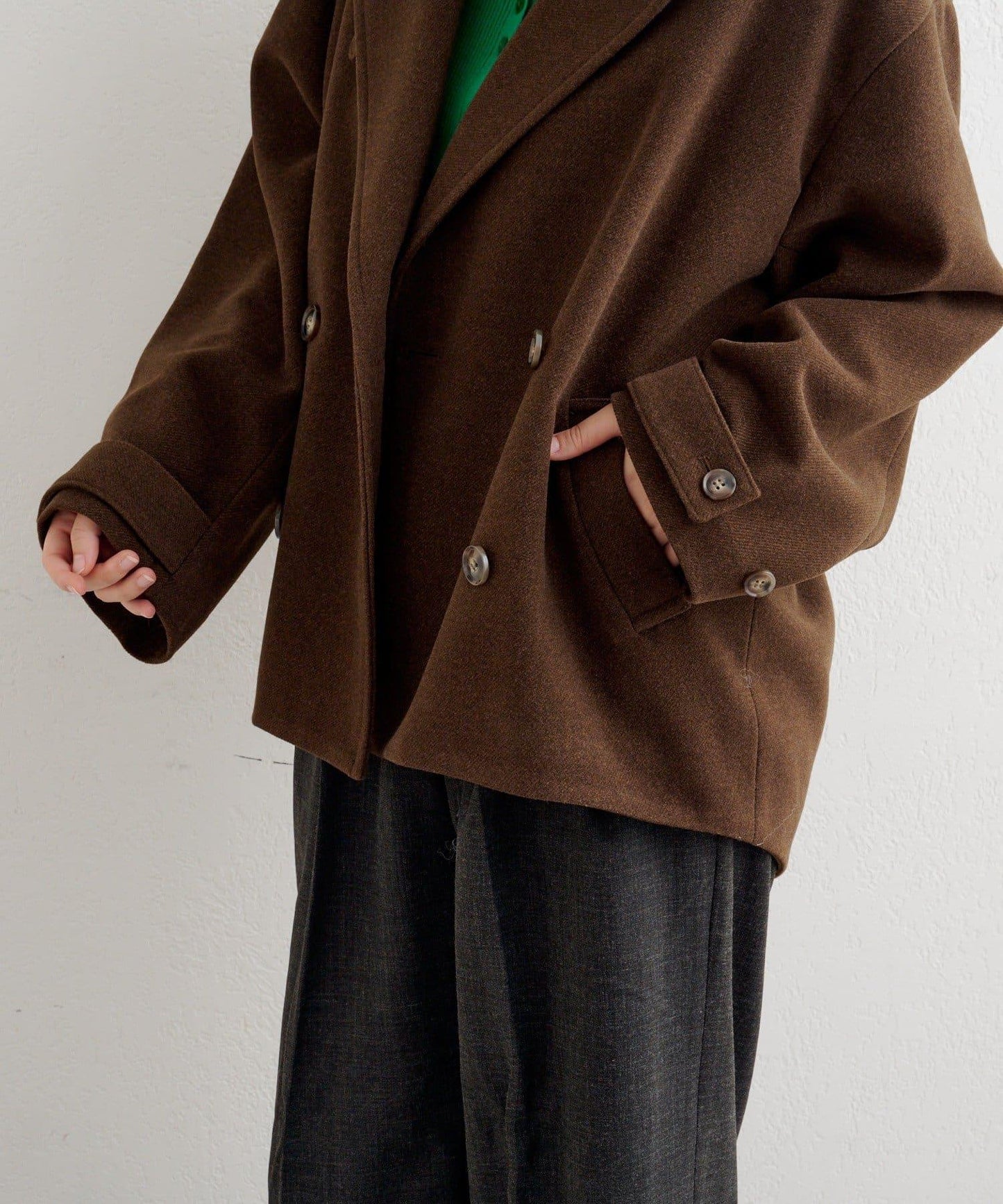 B 繭型西裝領大衣