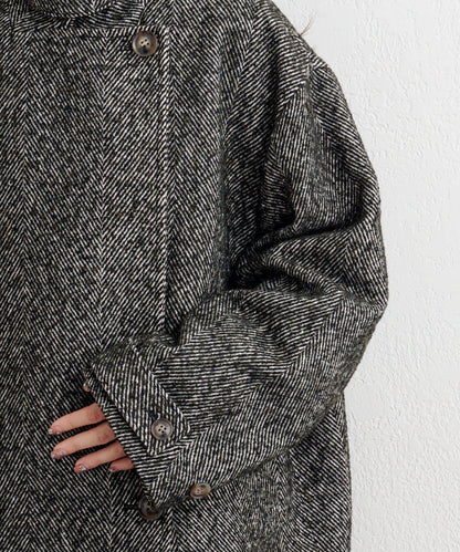 B 繭型西裝領大衣