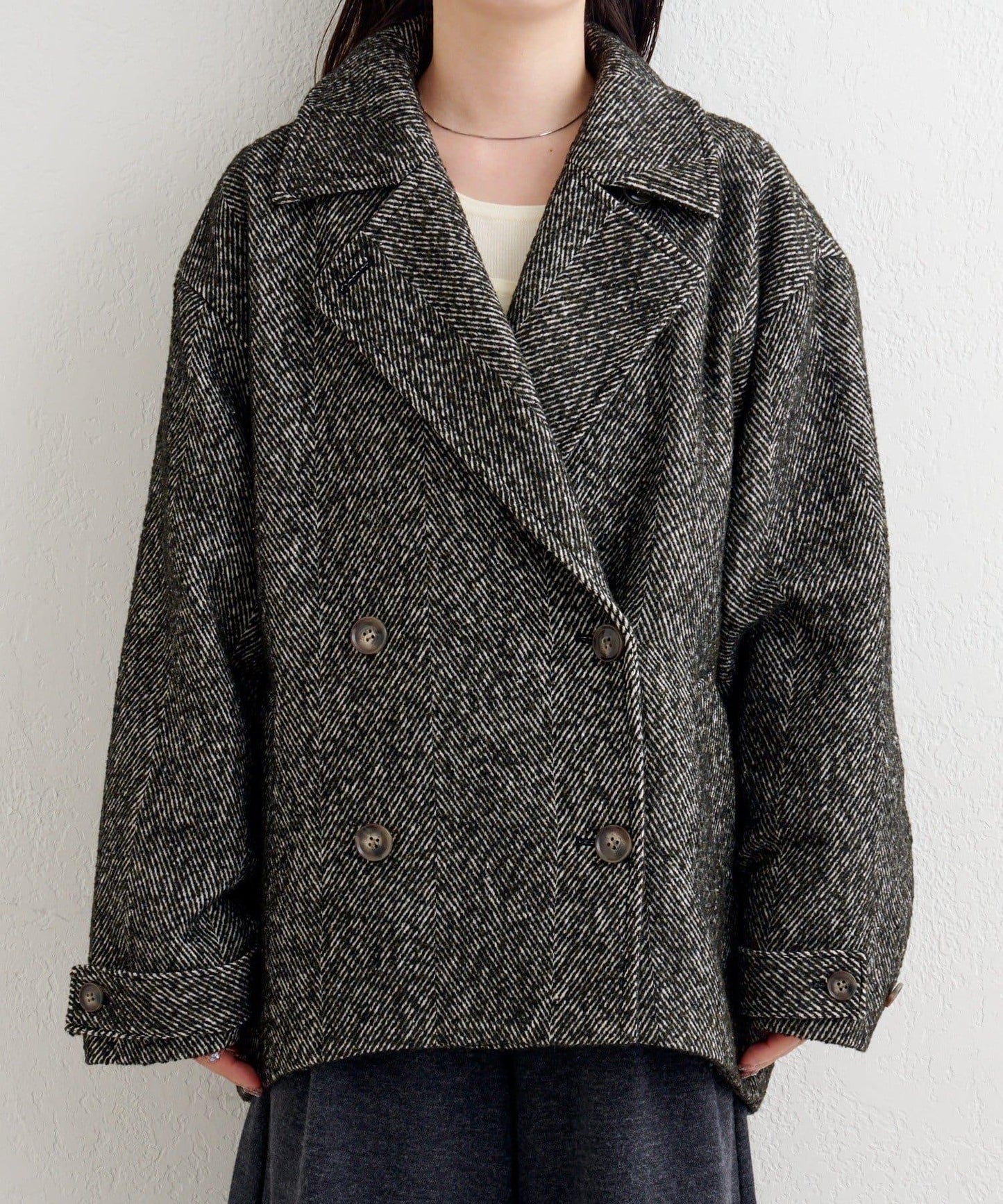 B 繭型西裝領大衣