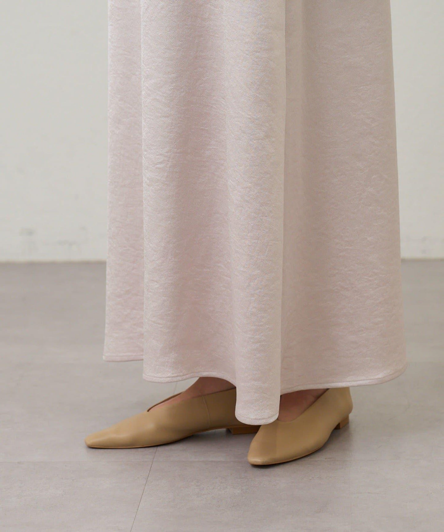 SHENERY 緞面吊帶連衣裙