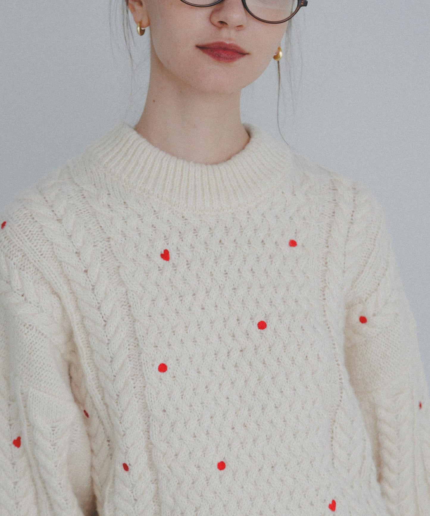 刺繡麻花針織衫