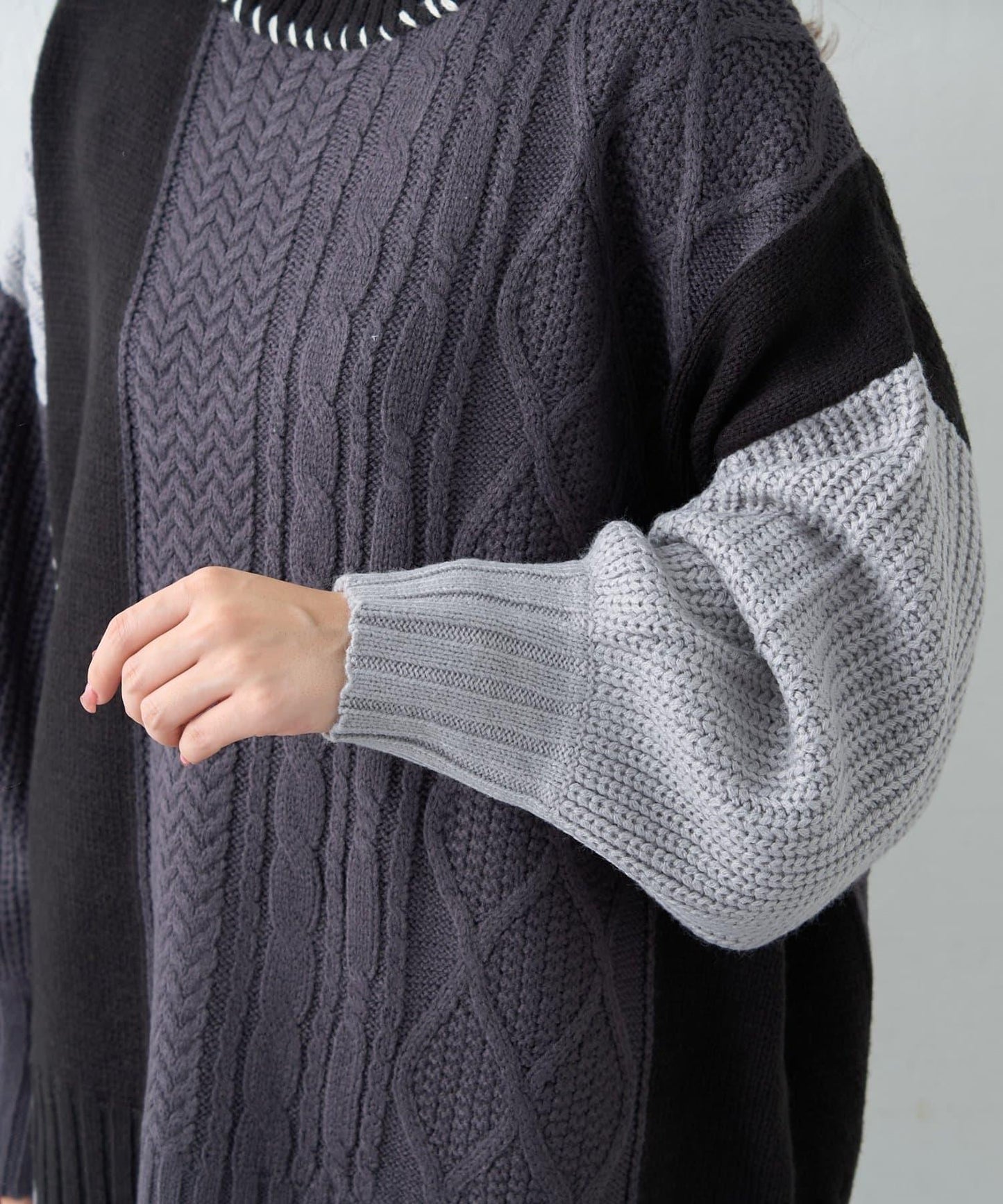 【NAO】拼色手工縫線套頭衫