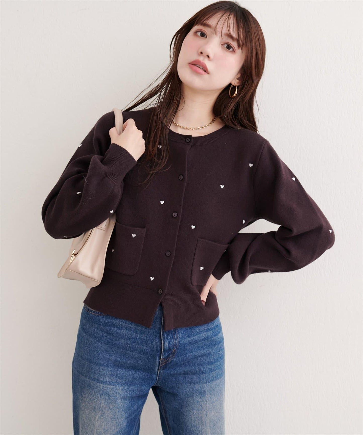 愛心刺繡帶口袋開衫