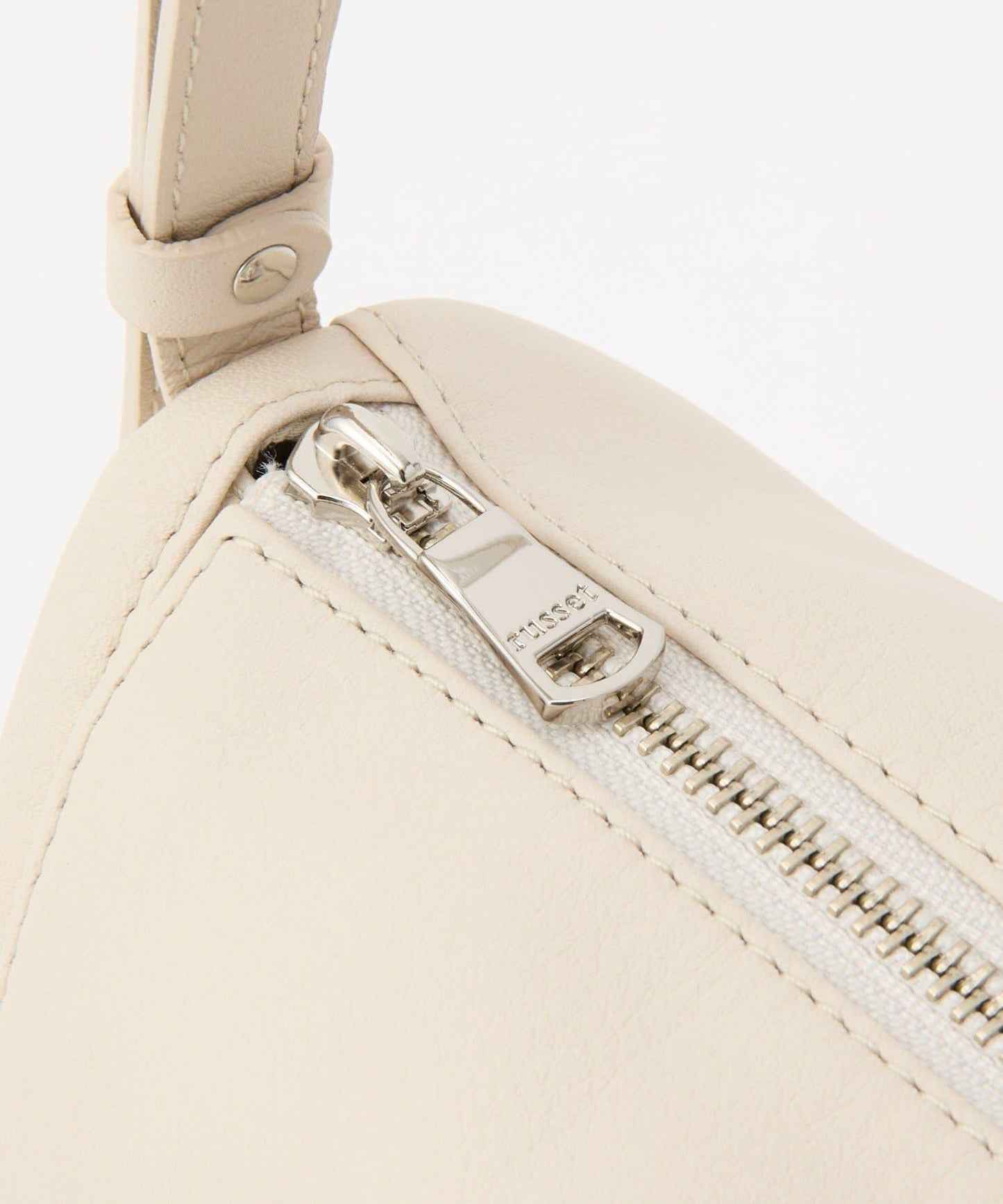 軟皮卷式單肩包