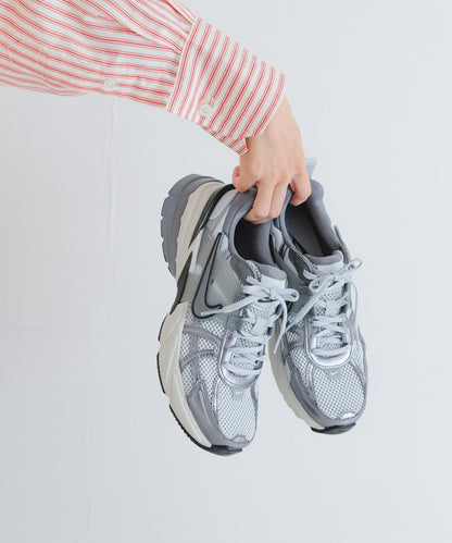 NIKE V2K 跑鞋