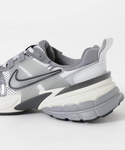NIKE V2K 跑鞋