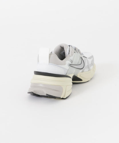 NIKE V2K 跑鞋