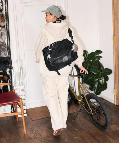 EXPANDER 單肩斜挎包 防潑水