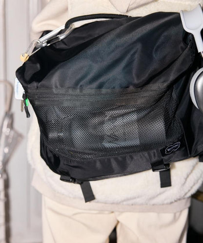 EXPANDER 單肩斜挎包 防潑水
