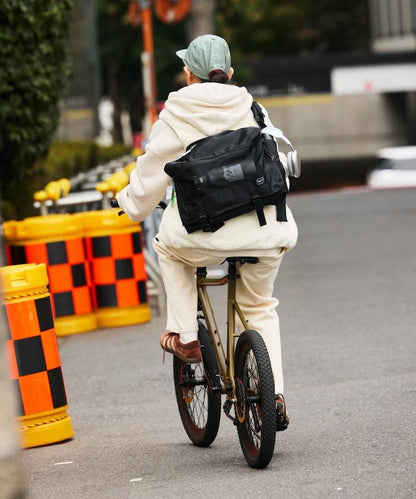 EXPANDER 單肩斜挎包 防潑水