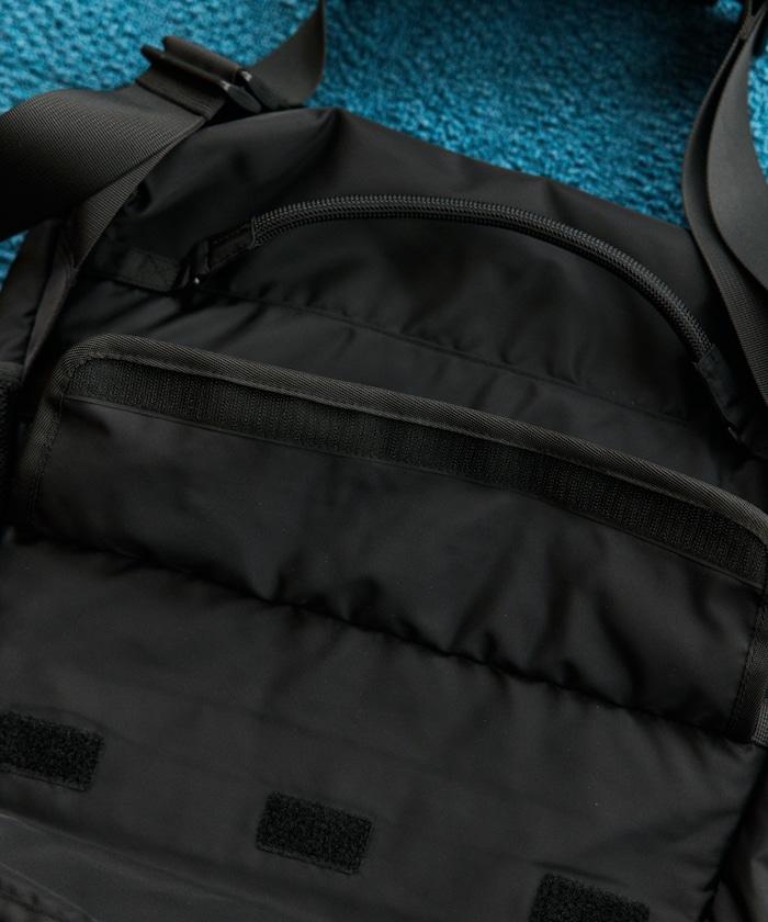 EXPANDER 單肩斜挎包 防潑水