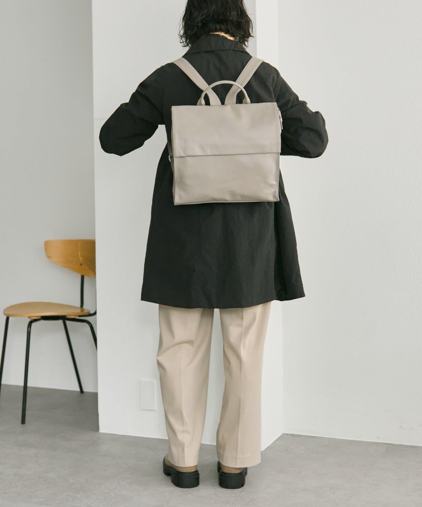 《本革/A4尺寸適用》皮革翻蓋雙肩包