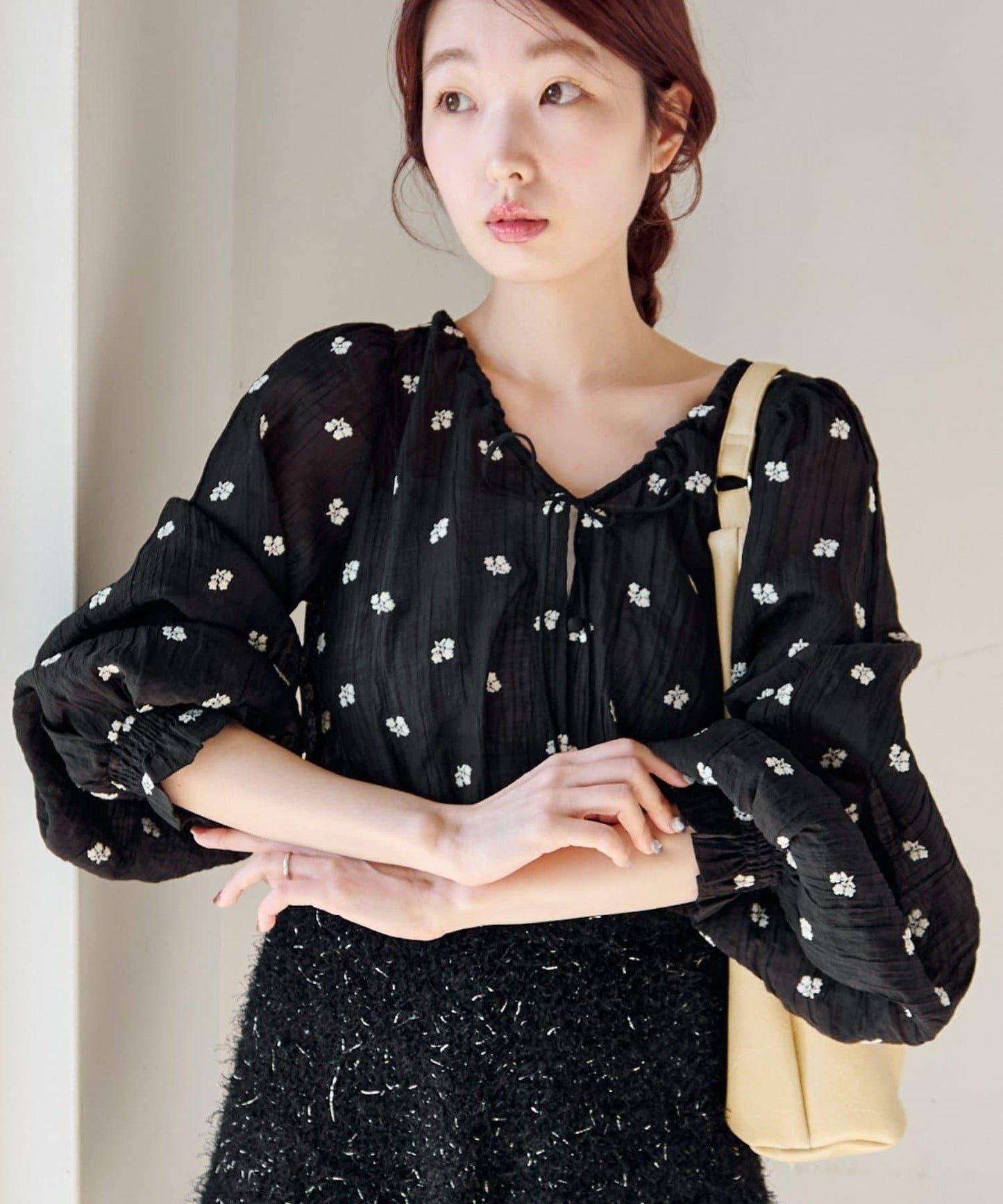 花卉刺繡襯衫