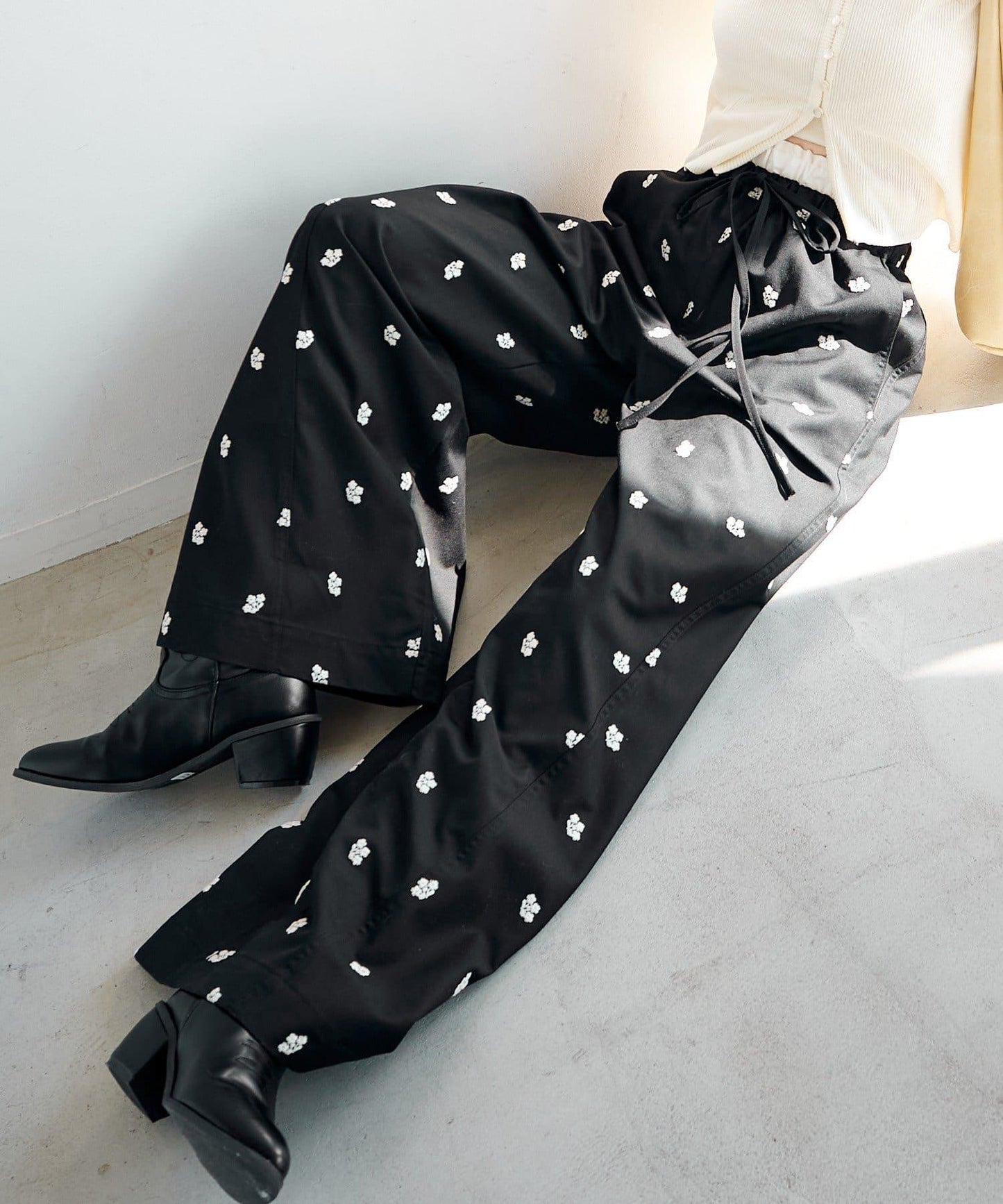 花卉刺繡寬腿褲