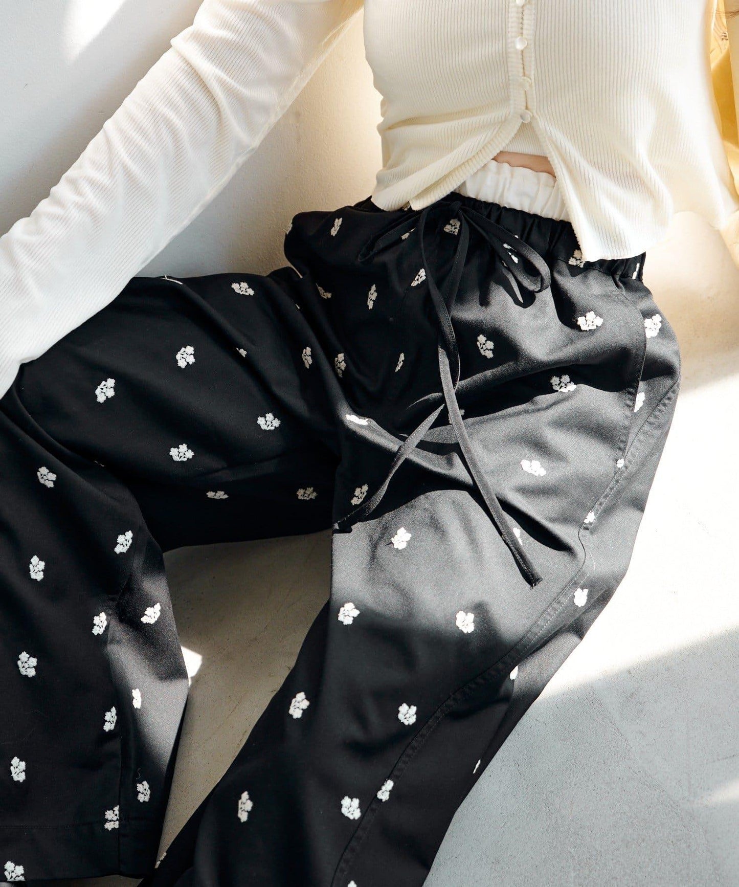 花卉刺繡寬腿褲