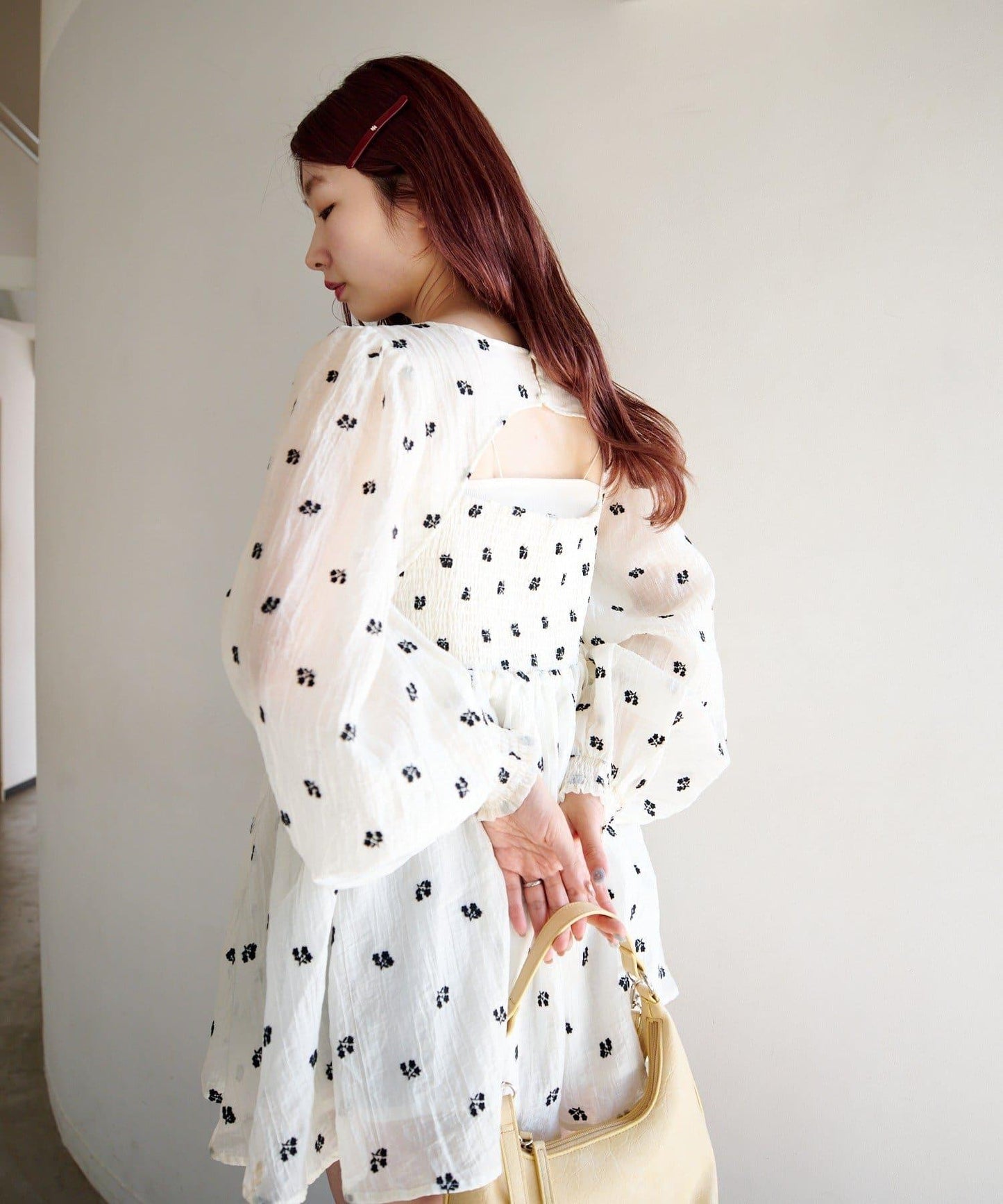 花卉刺繡迷你連衣裙