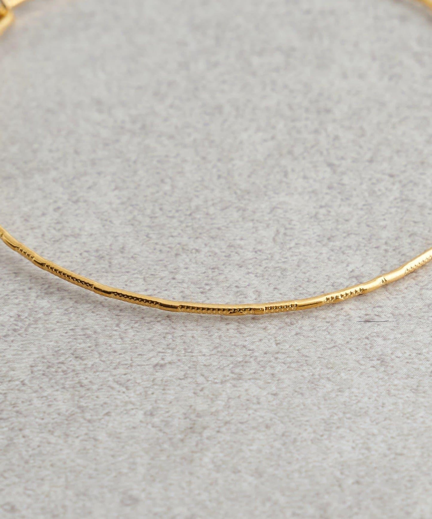 微妙質感圓環耳環