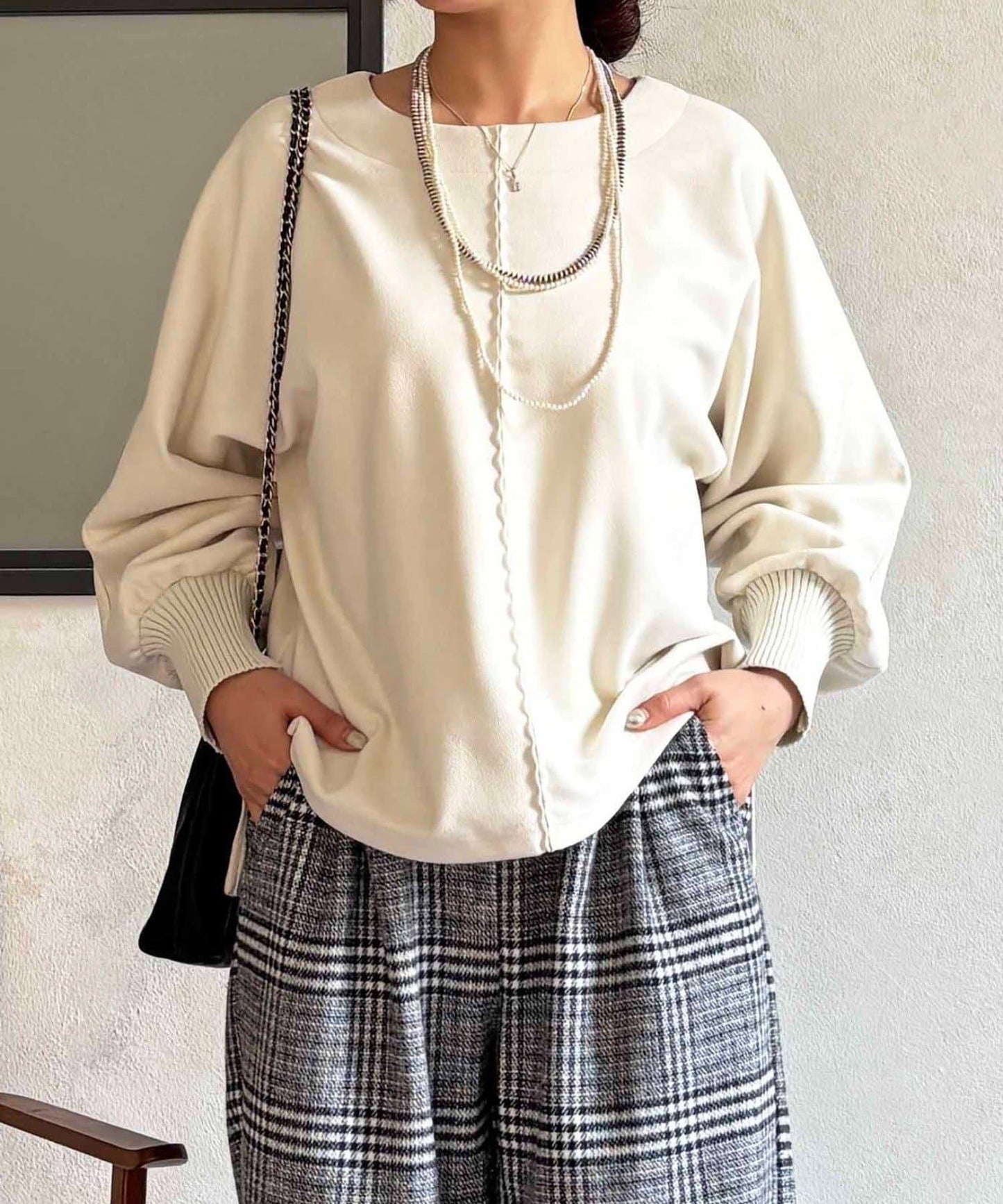 麂皮蝙蝠袖套頭衫