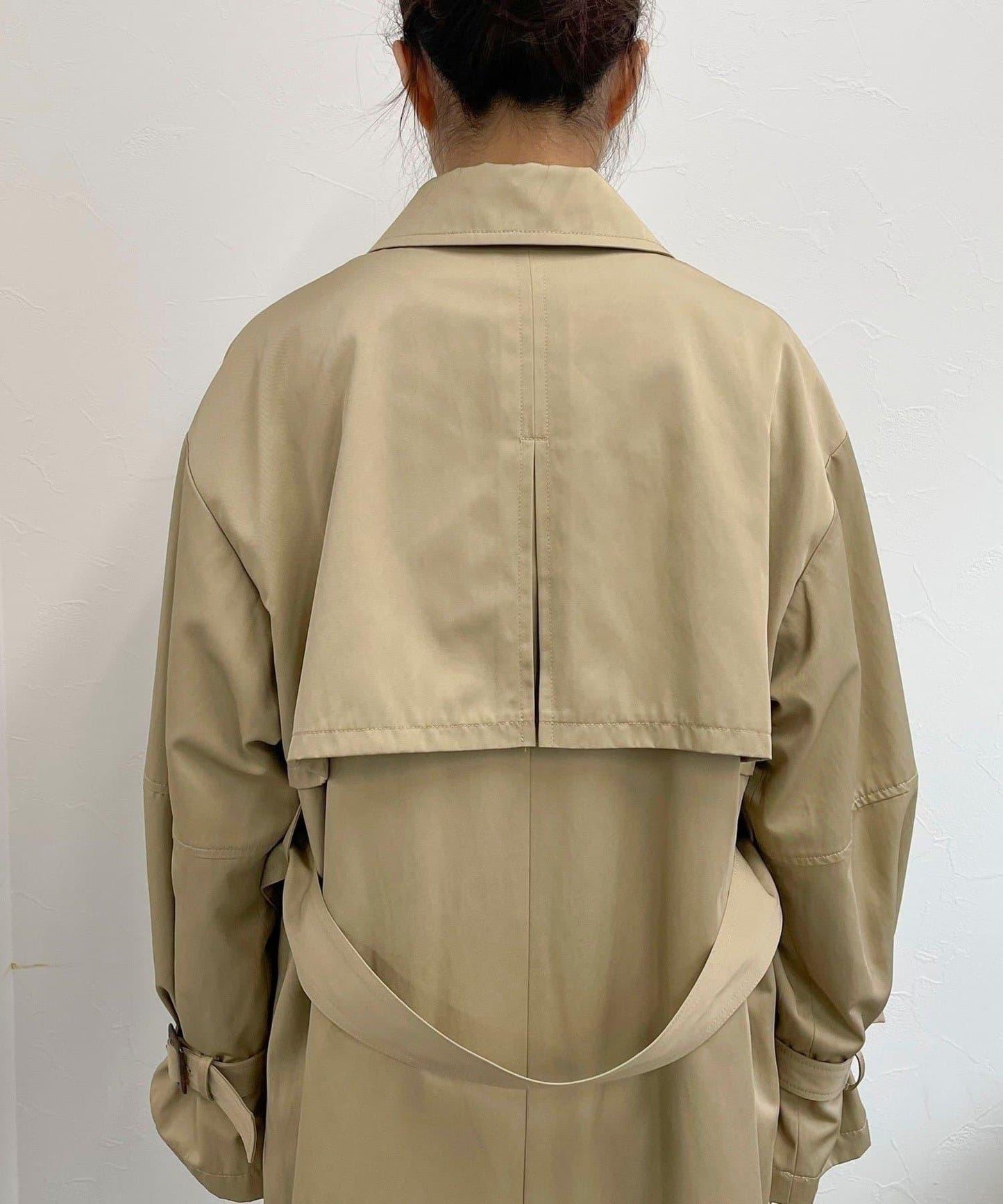 【每次即售罄的人氣單品】袖子蓬鬆設計風衣